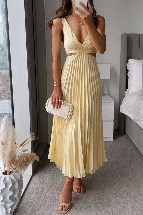 Plissierte Eleganz Maxikleid
